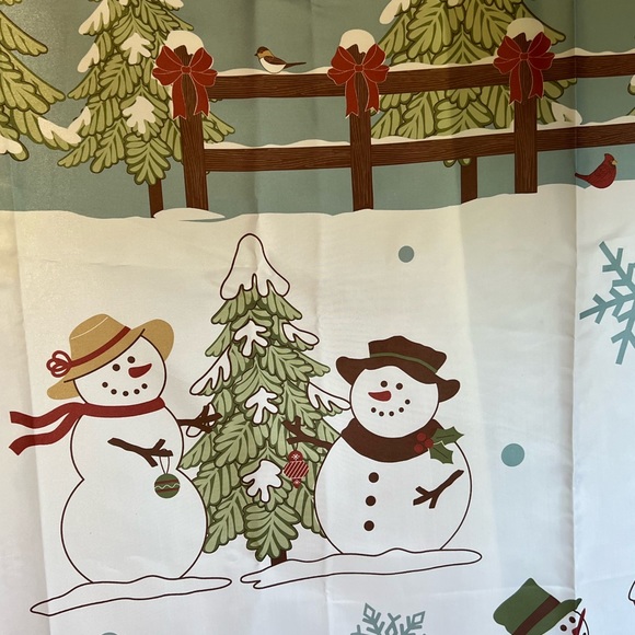 EUC Winter Bath set shower curtain & Bath Rug - Picture 6 of 11